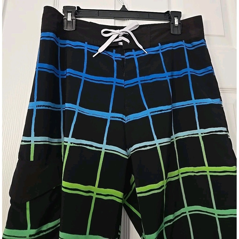 BURNSIDE Board Shorts Black Plaid with Pocket Board Scraper Size 32 - Picture 3 of 7